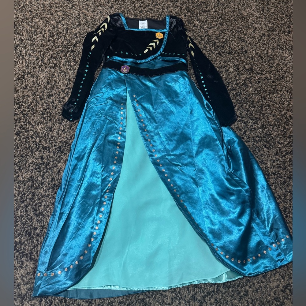 Disney Anna coronation costume size 7/8